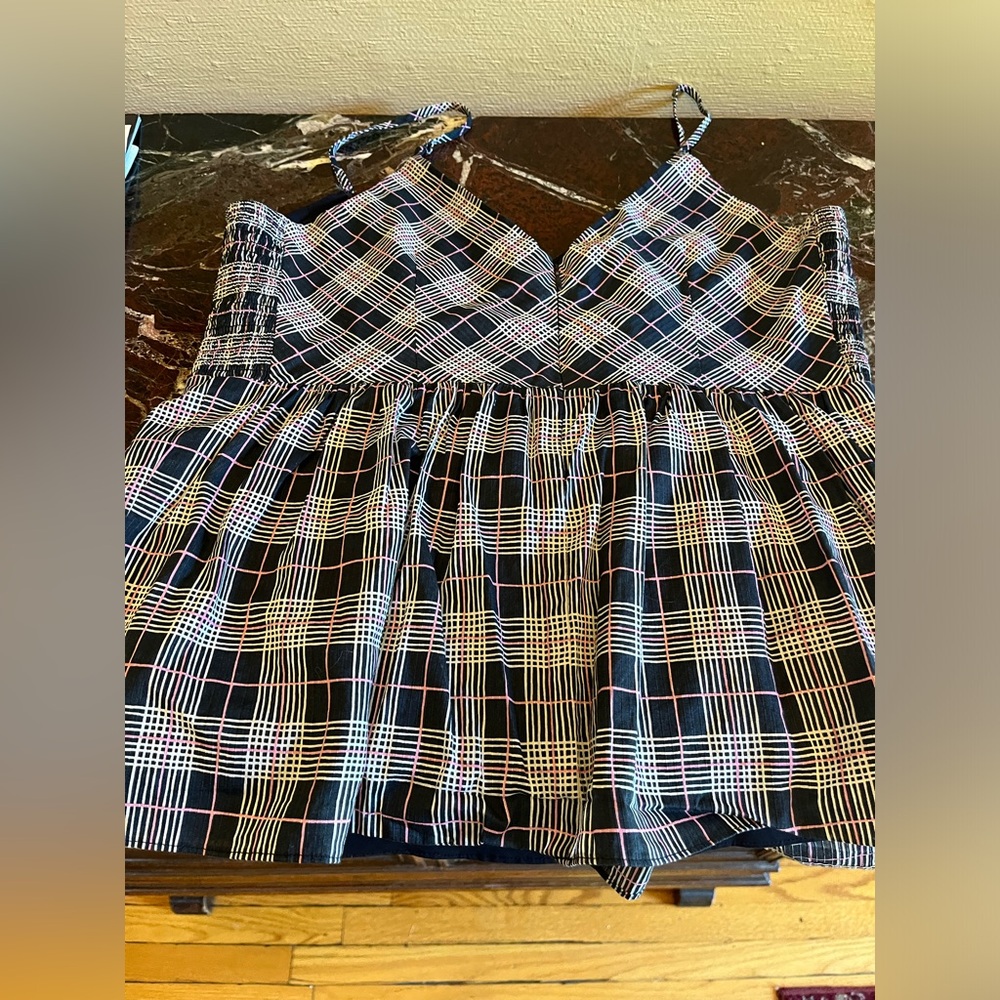 Club Monaco navy checkered size medium tank top.